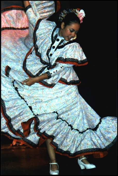 D6 Dance Mex3.jpg